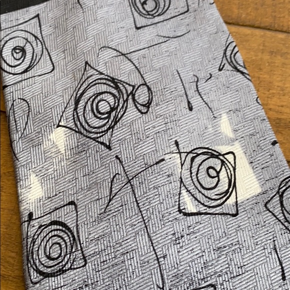 Vintage 90’s Albert Nipon Tie - Picture 4 of 6